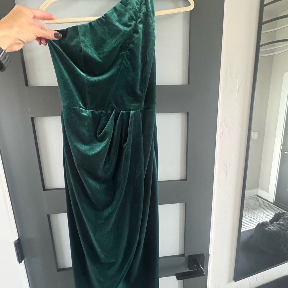 Lulu's Forest Green Velvet One-Shoulder Dress